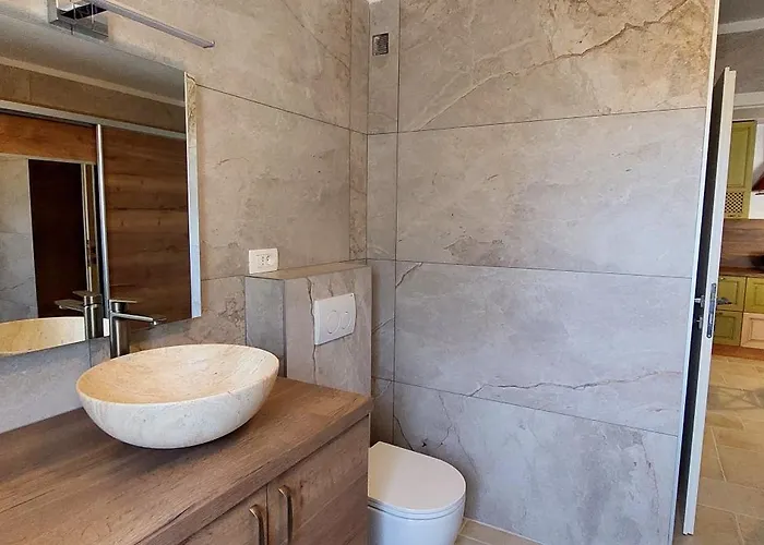 דירה Equilibrium *